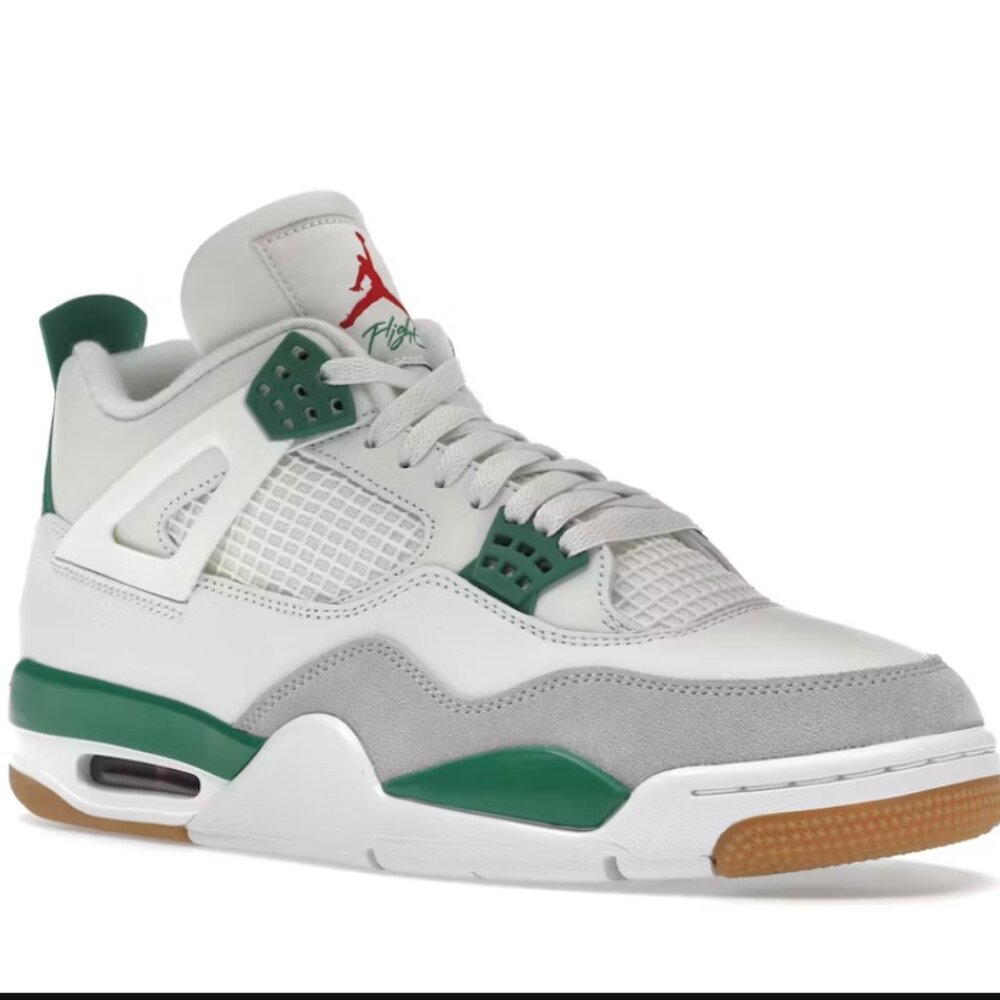 NWB Jordan 4 Retro SB Pine Green